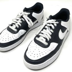 women’s black and white Nike shoes size 9.5