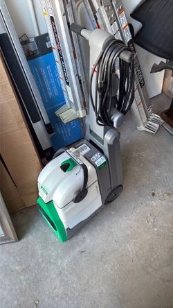 Carpet cleaner
