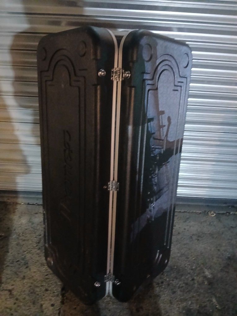 Electric Guitar Case, Ibanez, and color black