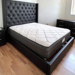 NEW MATTRESS QUEEN SIZE PLUSH WITH BOX SPRING