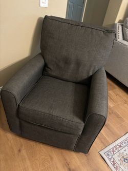 Glider w/ footrest