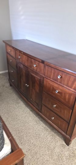 Bedroom set