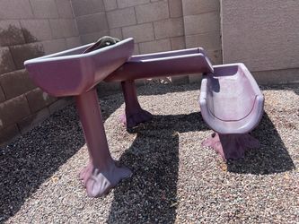 Outdoor water table