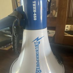 Mega Horn 