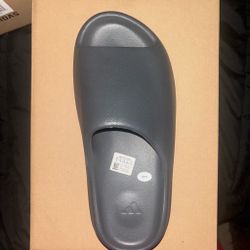 Yeezy Slides Onyx