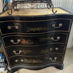 Drezel Chinoiserie Hutch/dresser