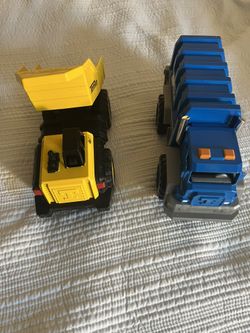 2 tonka trucks in great condition