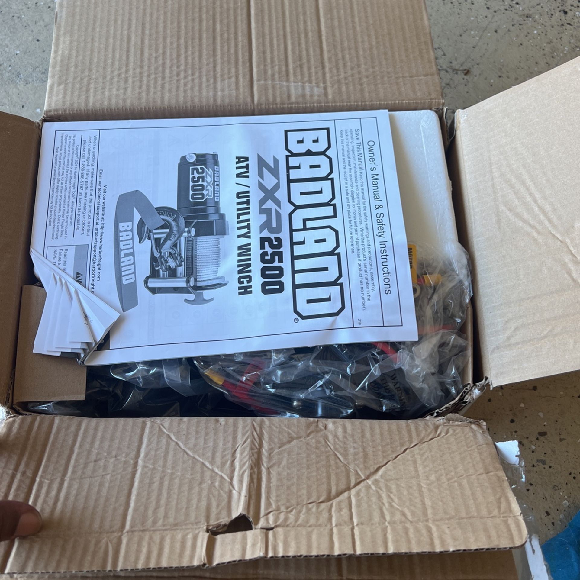Badland Zxr 2500 Winch for Sale in Chino Hills, CA OfferUp