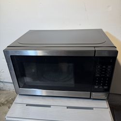 KITCHEN MICROWAVE 