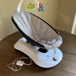 4 Moms Baby Swing 