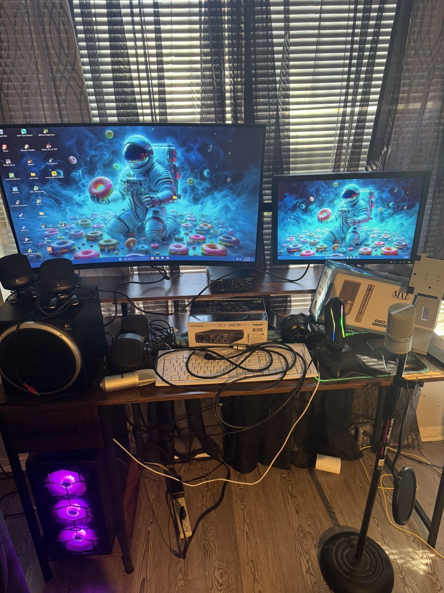 Gaming Pc With Studio Equipment For Sale 