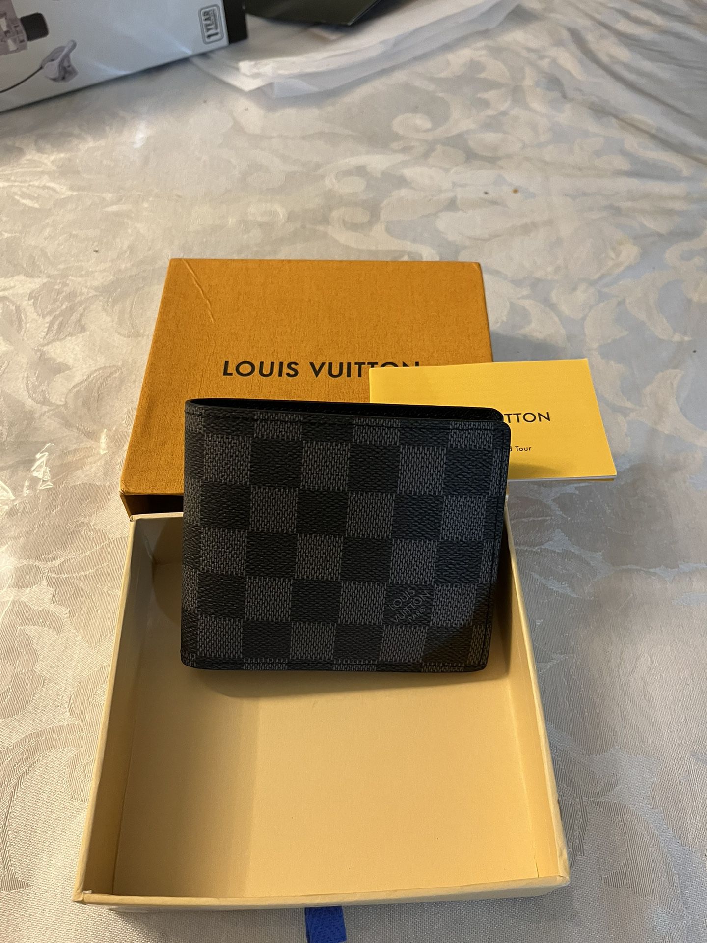 Louis Vuitton Slender Men’s Wallet