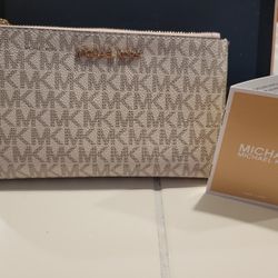 Michael Kors Wallet NEW!*$45 If Pick Up Today Or Tomorrow!*