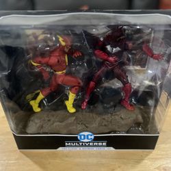 Mcfarlane DC Multiverse - Flash Vs Batman Earth 52 (New)