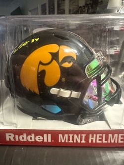 Sam LaPorta Signed Iowa Hawkeyes Riddell Speed Mini Helmet Beckett