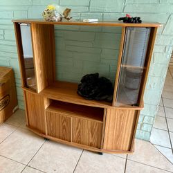 Free small entertainment center