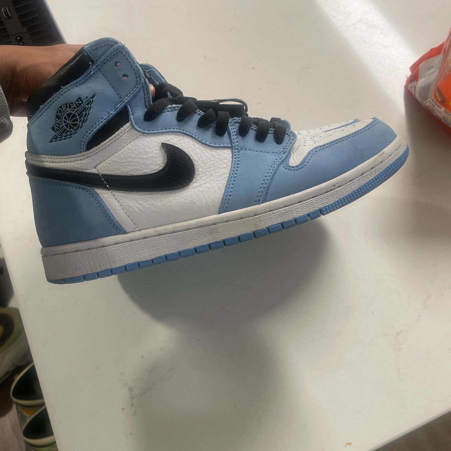 UNC 1s Size 9.5