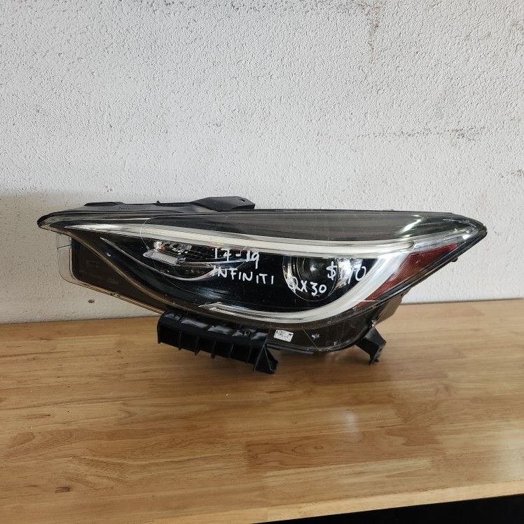 2017 2018 2019 INFINITI Qx30 Headlight Part B