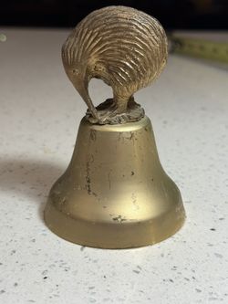 Vintage Brass Kiwi Bird Bell – New Zealand Souvenir Decor