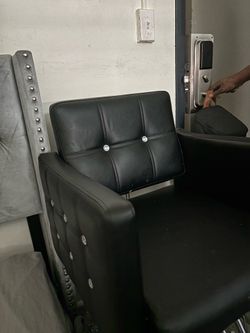 Diamond salon chair