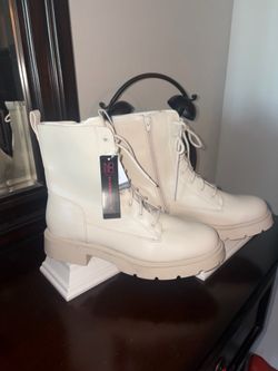 No boundaries women’s boots