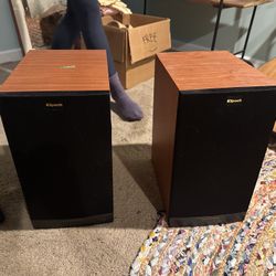 Sorta Broken Klipsch Reference Bookshelf Speakers 