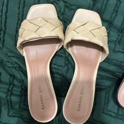 Tan colored Gianni Bini Women’s size 7 braided heel mules 