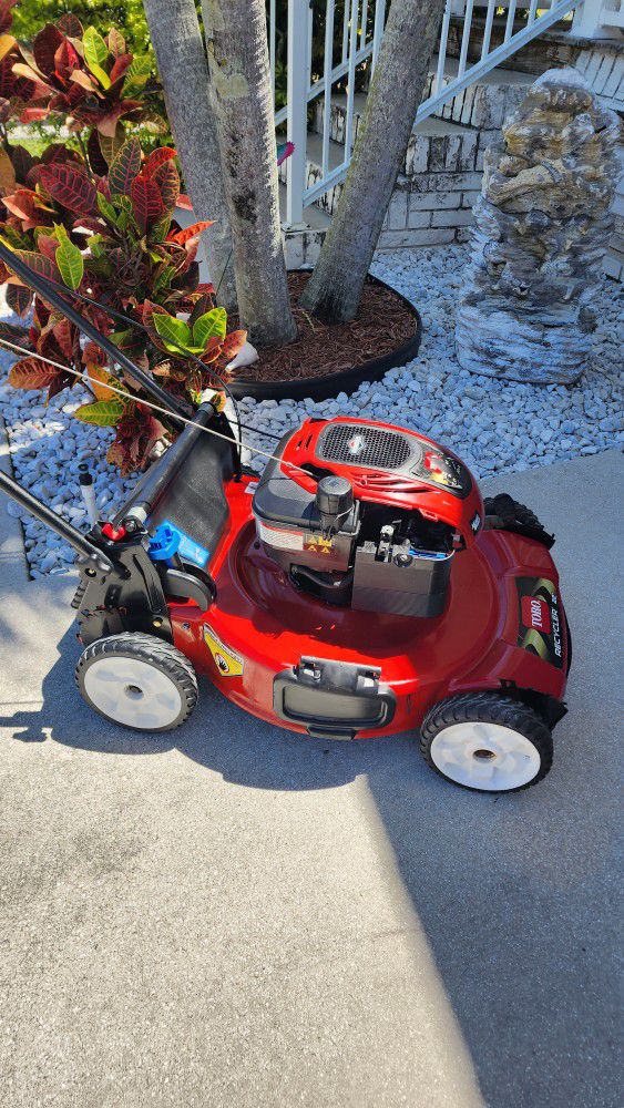 TORO PERSONAL PACE SELF-PROPELLED SYSTEM  22in BLADE  Firm On Price 