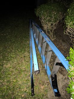 8ft Fiberglass Ladder 