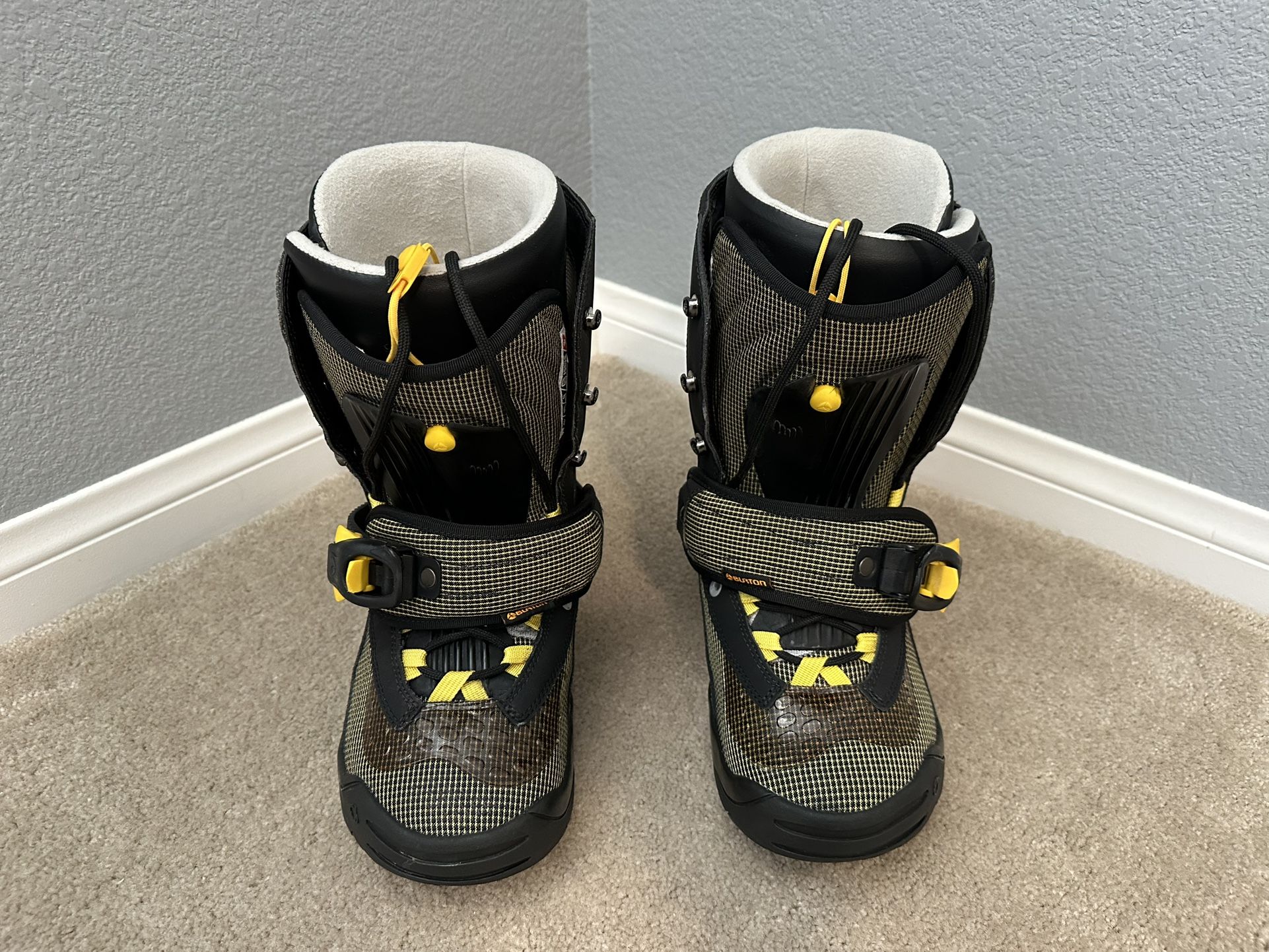 Vintage Burton Driver SI Snowboarding Boots (circa 2000)