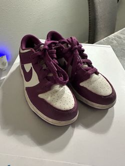 Nike dunks purple size 2