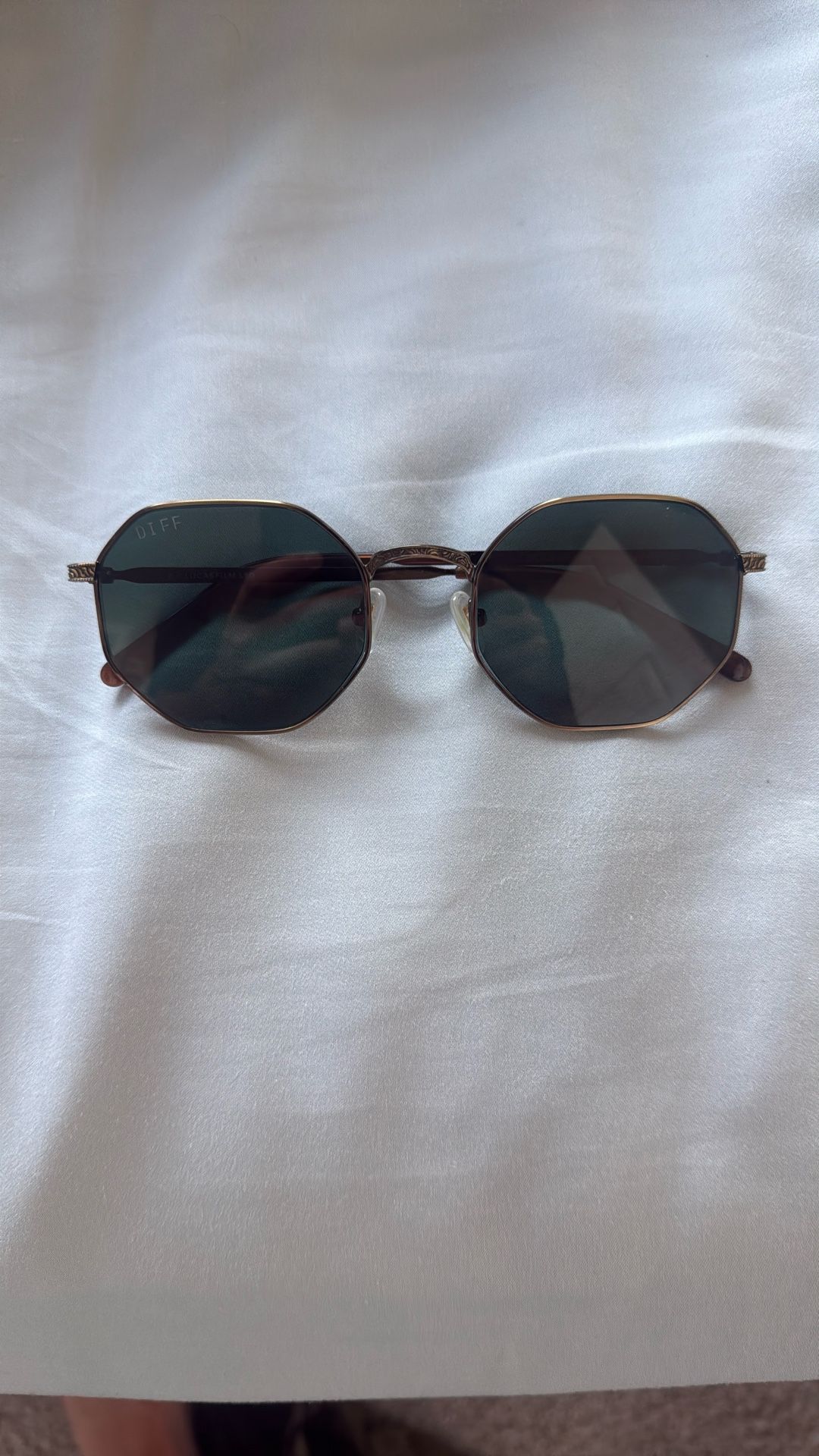 Diff hex Sunglasses New