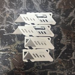 Selling key chain box cutters Great if you work in packaging or boxing or in a garage to keep in tool box or have on hand Retractable and easy to use 