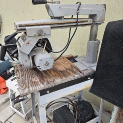 Delta Rockwell Radial Arm 10” deluxe Saw