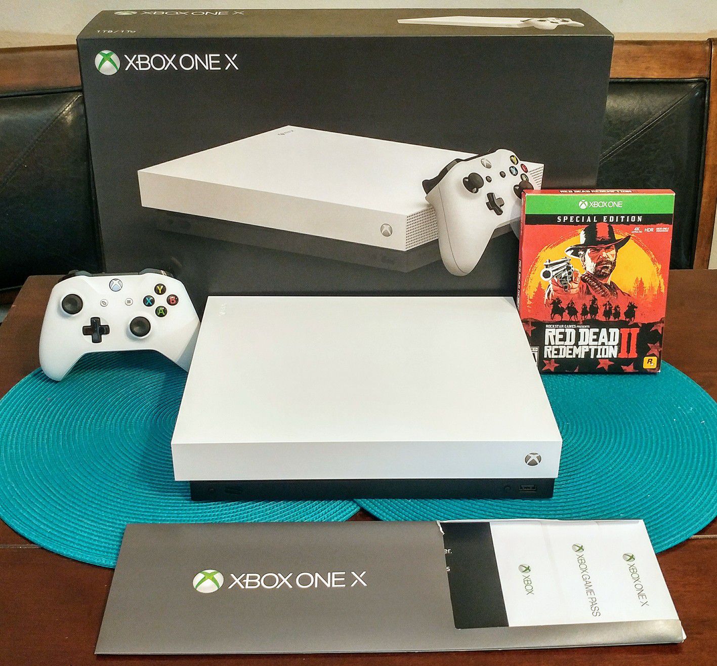 Hurtig Sult bibel 1tb Xbox One X Robot White - Red Dead Redemption 2 - Fallout 76 for Sale in  San Antonio, TX - OfferUp