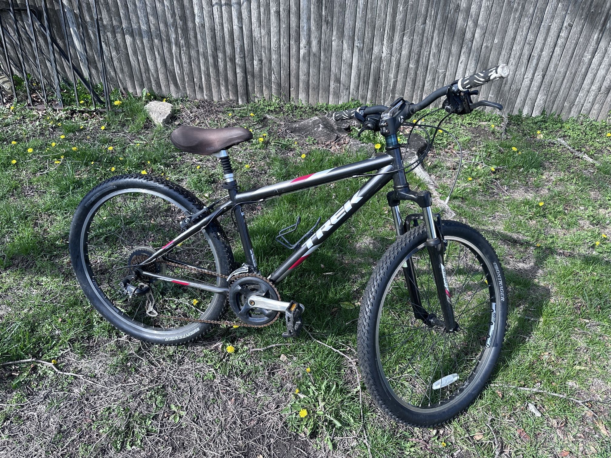 TREK 21 speed mountain bike 820 26” wheels bicycle