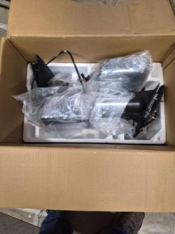 Tow mirrors
