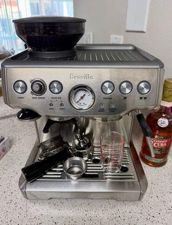 Breville - the Barista Express Espresso Machine with 15 bars