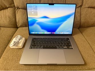2024 MacBook Air 15”, M3 ,16GB, 256gb , 3 cycles only, Apple care, Excellent like new