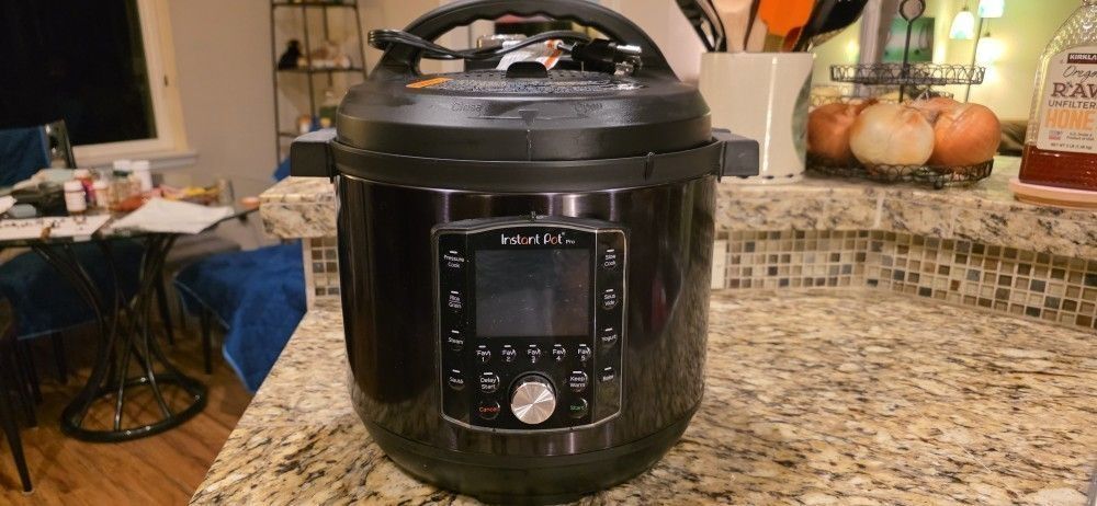 Instant Pot Pro 8-Quart Electric Pressure Cooker