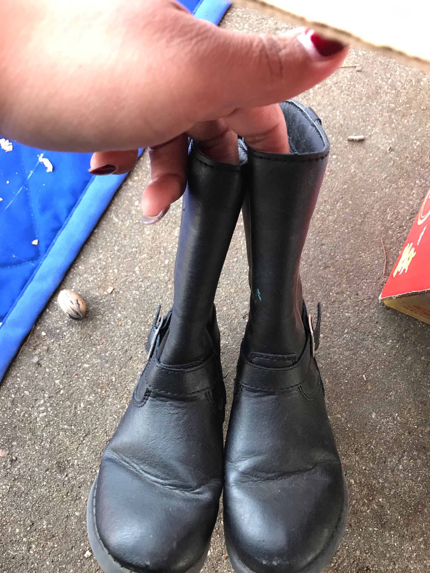 Girl black boots 8c
