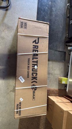 Bakflip G2 truck bed tonneau cover for Ford