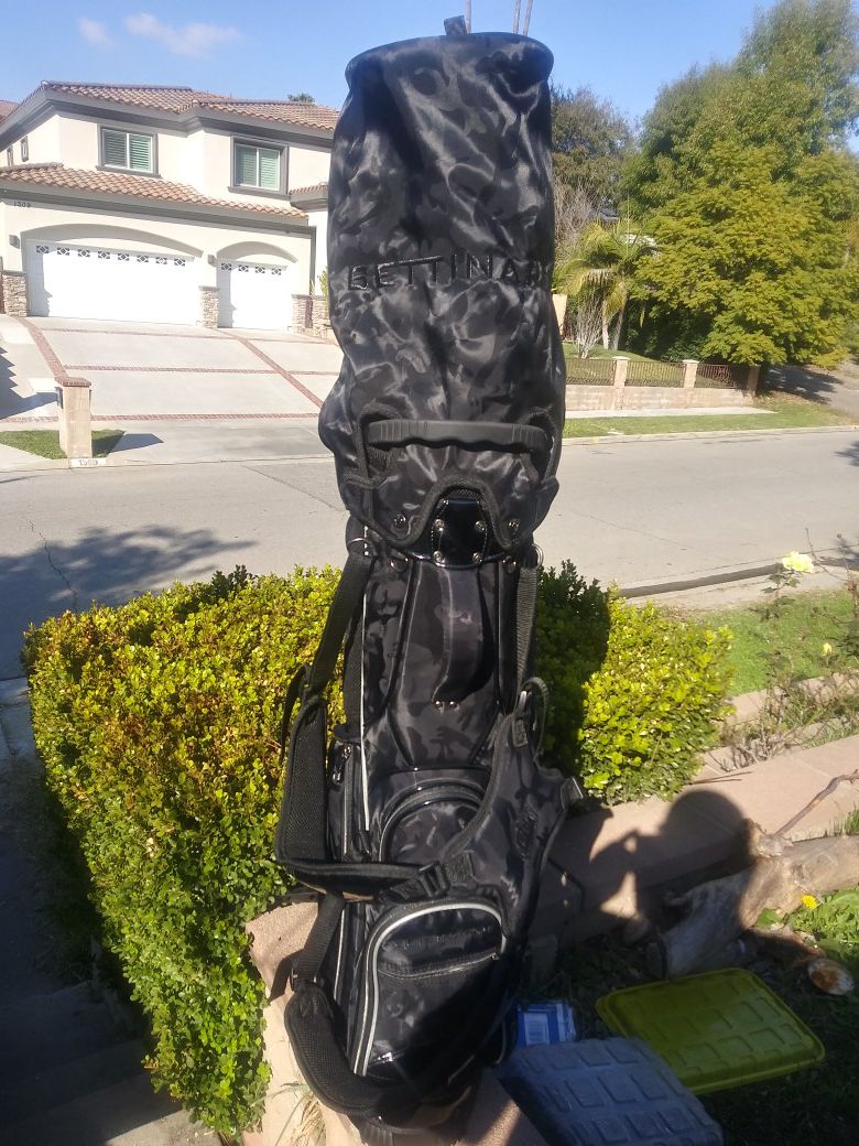 Bettiinardi black camo back pack golf bag