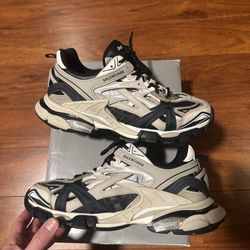 Balenciaga Track 2 Runners