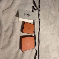 HERMES Earring and necklace set