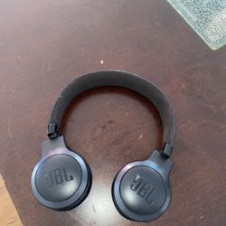 JBL BLUETOOTH HEADPHONES