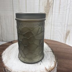 Cotton & Fresh Linen Green Candle 19.4oz.