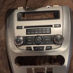 2012 Ford fusion RADIO PARTS!!!! 