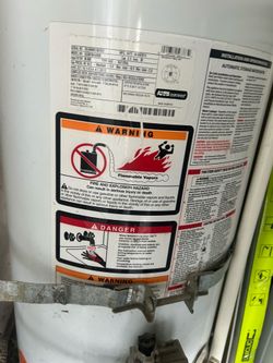 Gas storage tank