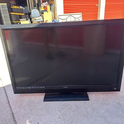 Vizio Flat Screen TV ~45-47” – Works, No Remote, No Cord